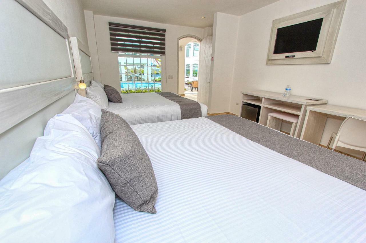 Hotel Splash Inn Alcocer Εξωτερικό φωτογραφία