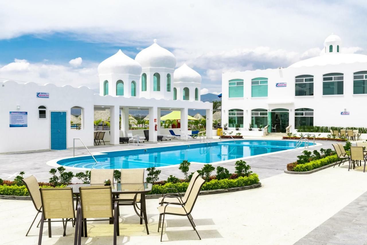 Hotel Splash Inn Alcocer Εξωτερικό φωτογραφία
